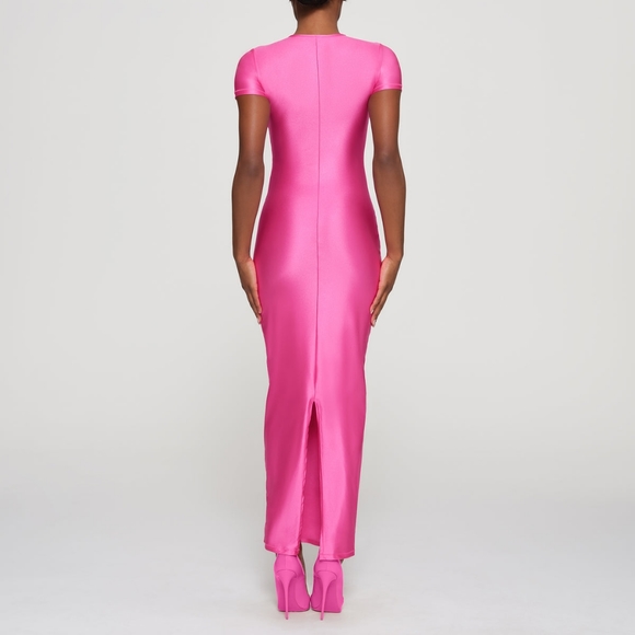 1. NWT SKIMS SHINE JERSEY LONG DRESS IN HOT PINK SIZE SMALL - Picture 3 of 7